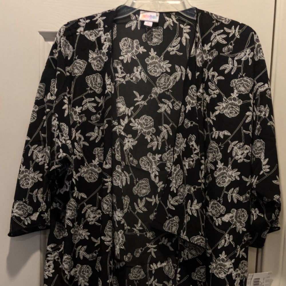 NWT LuLaRoe Shirley - Black and White Floral